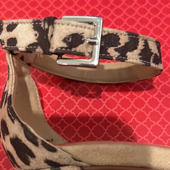 New York and Company Ankle Strap Heel - Picture 9 of 9